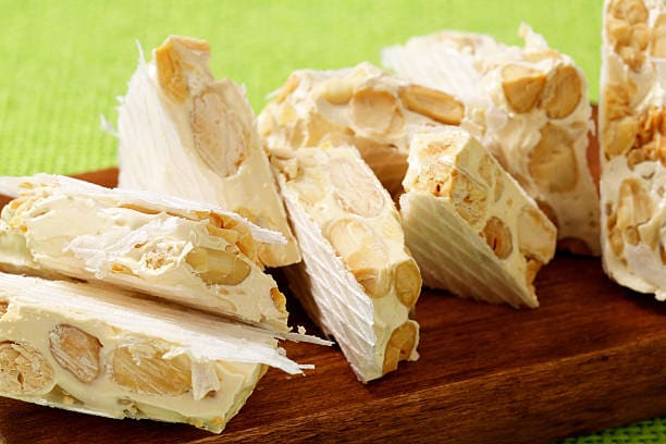 نوقا گردویی